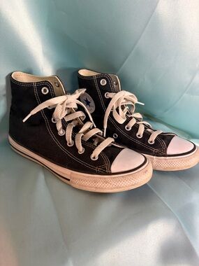 Converse Black Classic Chuck Taylor High-Top Canvas Sneakers Girls Sz 3